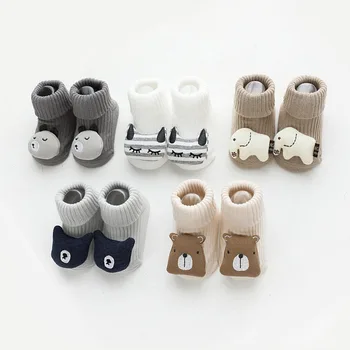 Детски чорапи от нескользящего памук с хубав модел за новородените момичета и момчета